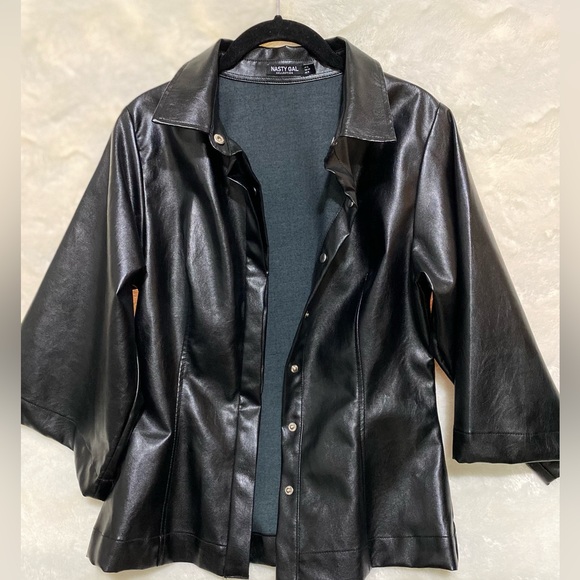 NASTY GAL LEATHER FAUX WIDE SLEEVES - Picture 2 of 6